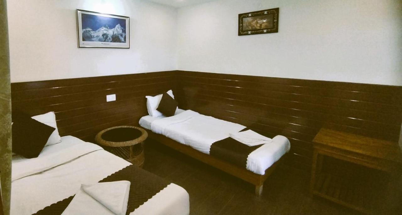 Hotel Kasturi Palace & Restaurant Darjeeling Darjeeling  Bagian luar foto