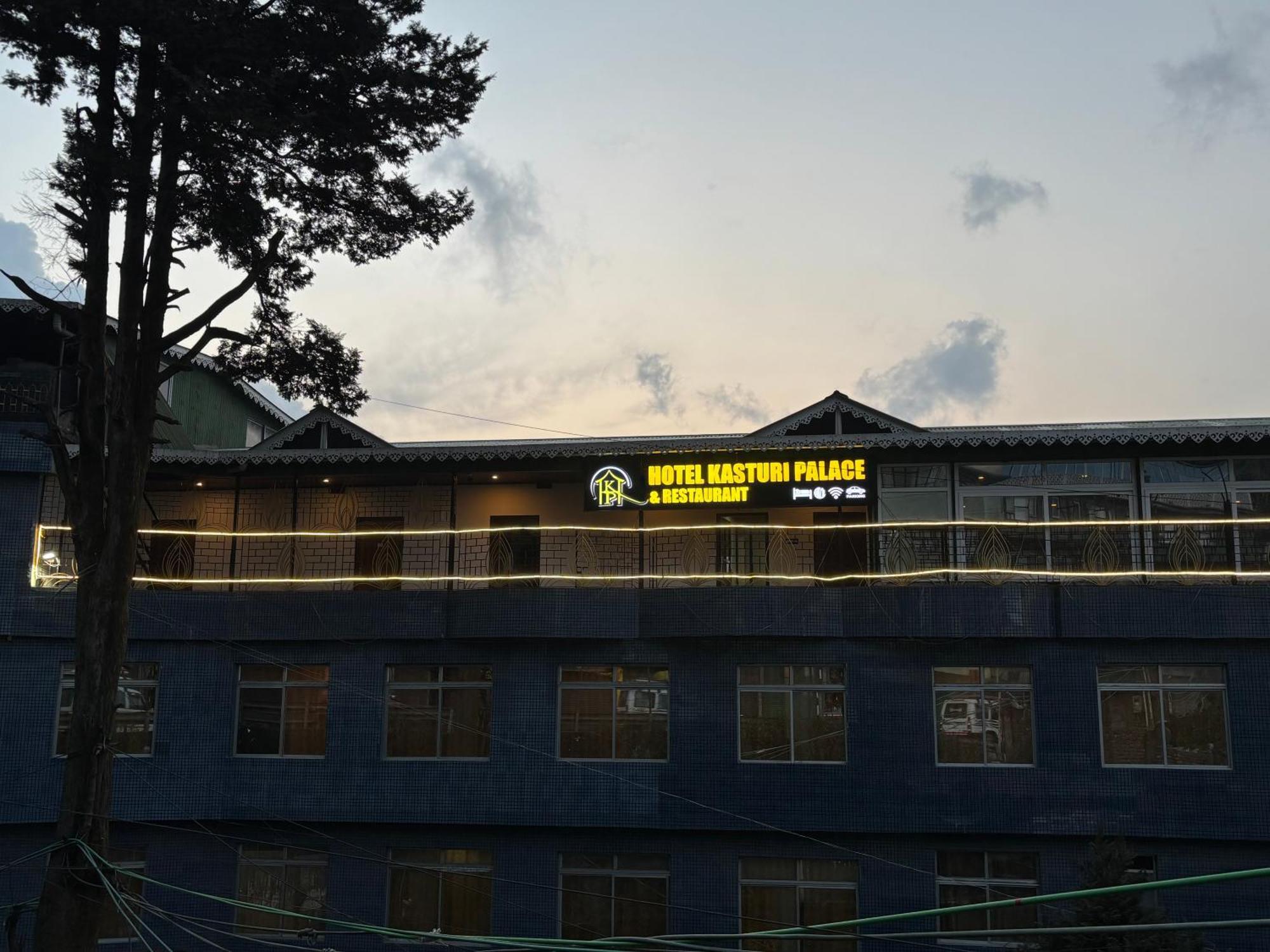 Hotel Kasturi Palace & Restaurant Darjeeling Darjeeling  Bagian luar foto