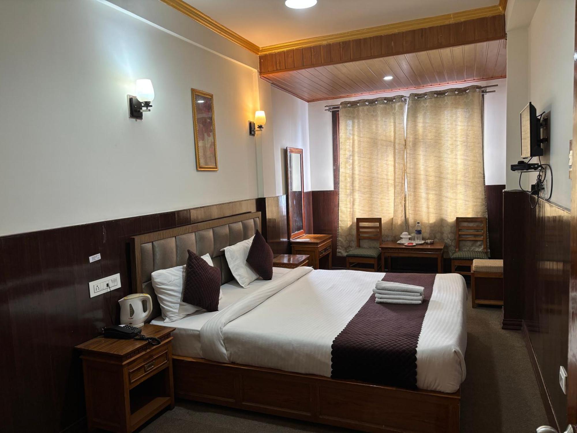 Hotel Kasturi Palace & Restaurant Darjeeling Darjeeling  Bagian luar foto