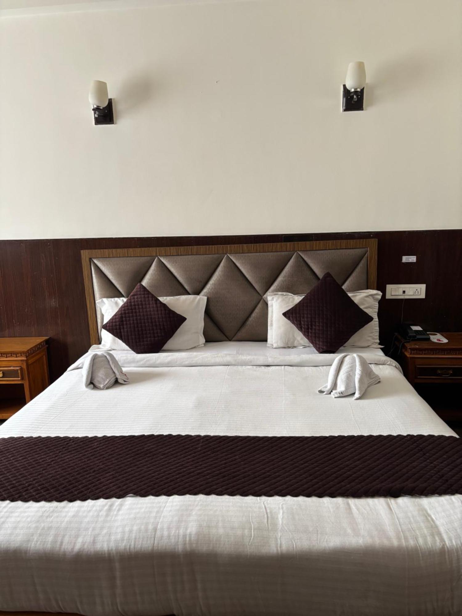 Hotel Kasturi Palace & Restaurant Darjeeling Darjeeling  Bagian luar foto