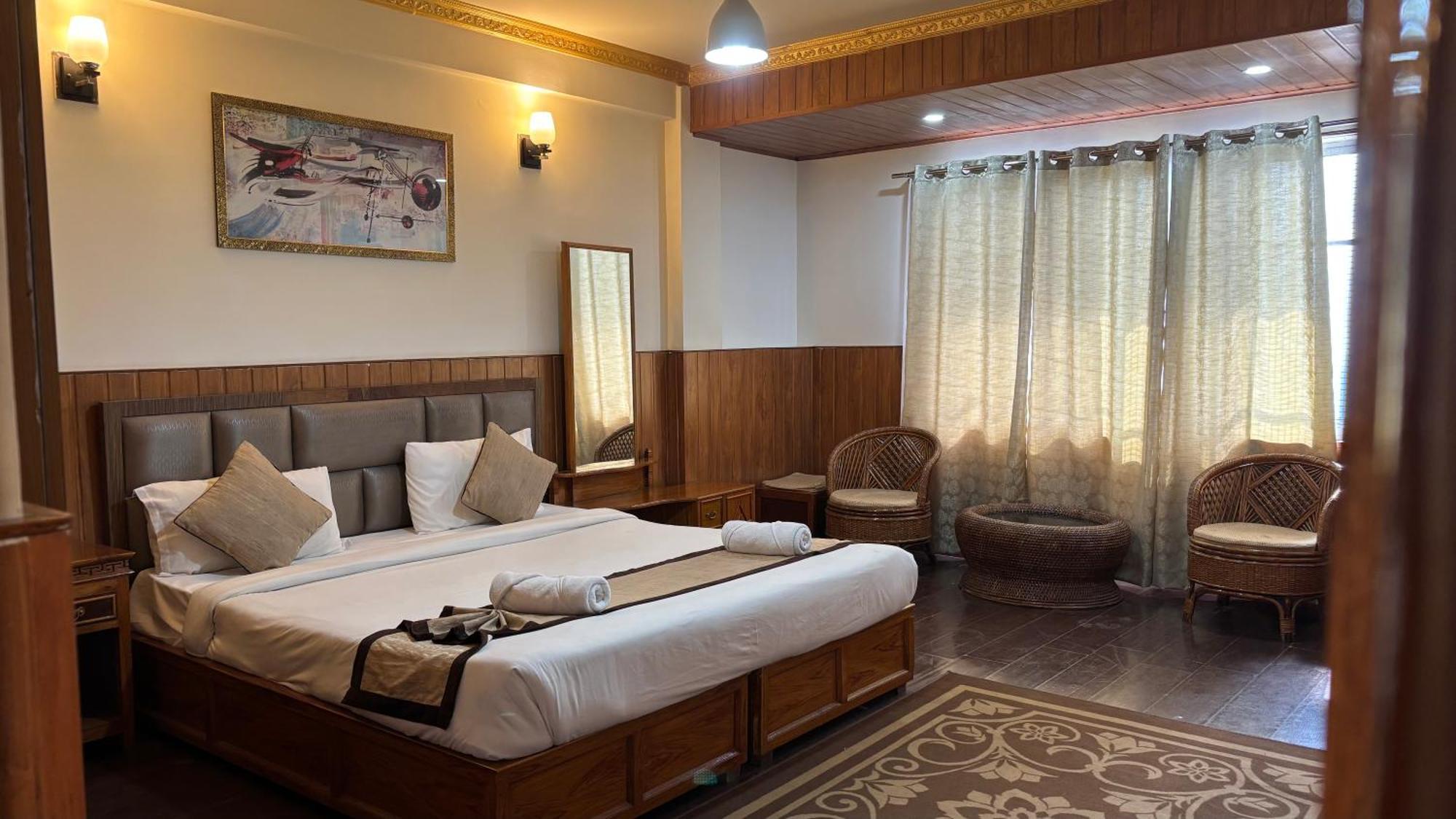 Hotel Kasturi Palace & Restaurant Darjeeling Darjeeling  Bagian luar foto