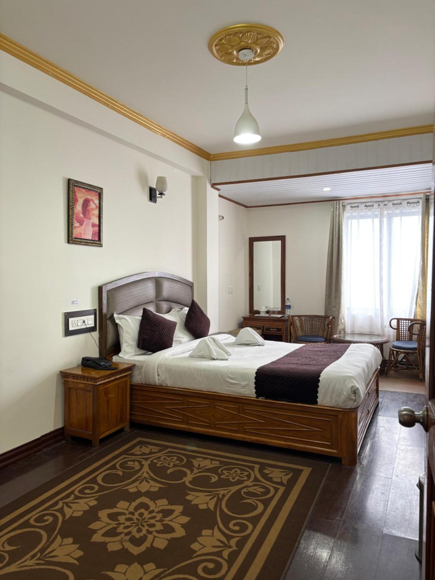 Hotel Kasturi Palace & Restaurant Darjeeling Darjeeling  Bagian luar foto