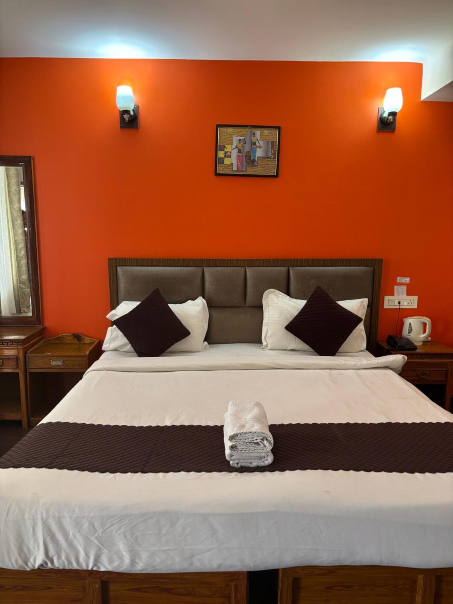 Hotel Kasturi Palace & Restaurant Darjeeling Darjeeling  Bagian luar foto