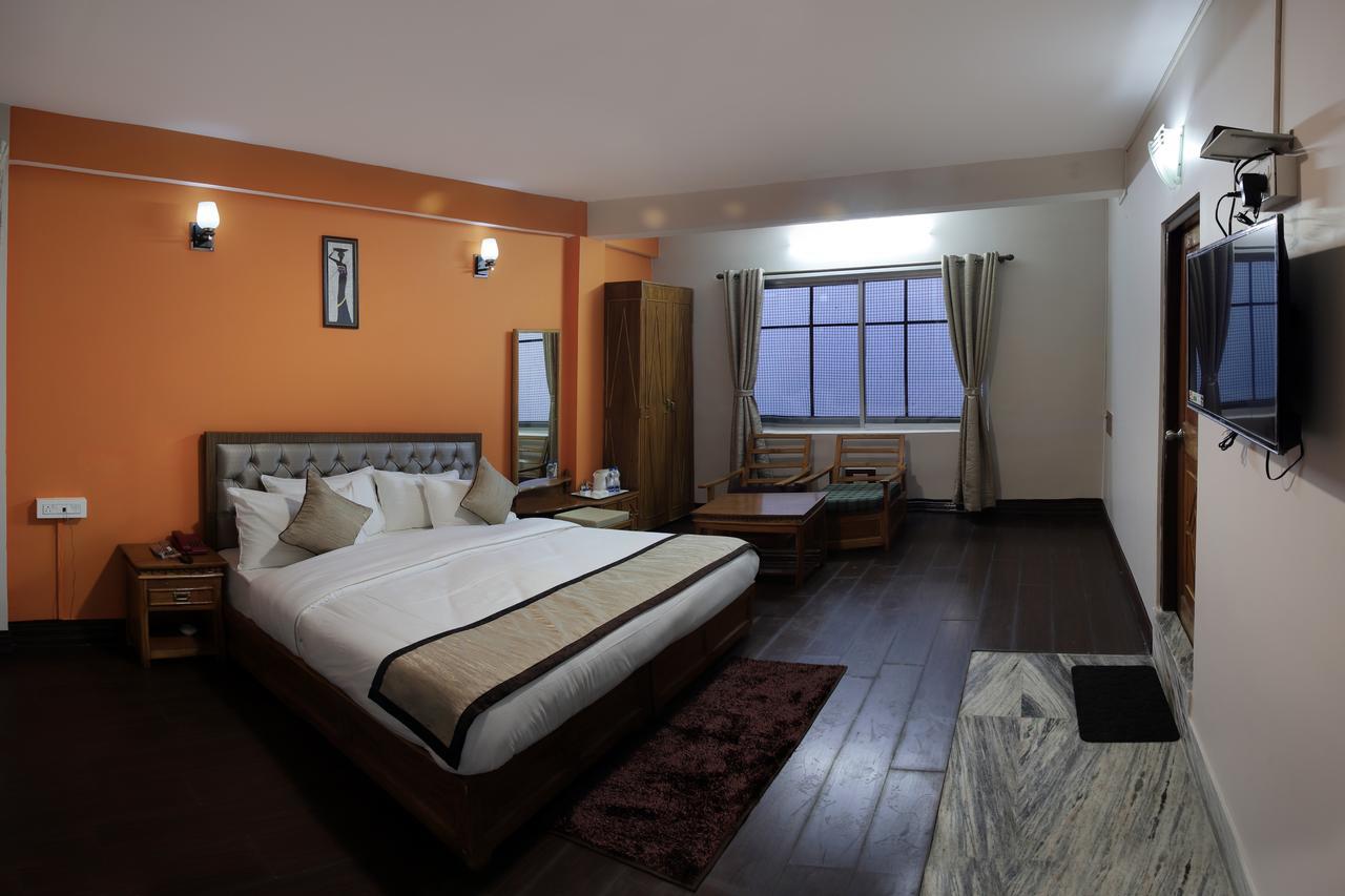 Hotel Kasturi Palace & Restaurant Darjeeling Darjeeling  Bagian luar foto