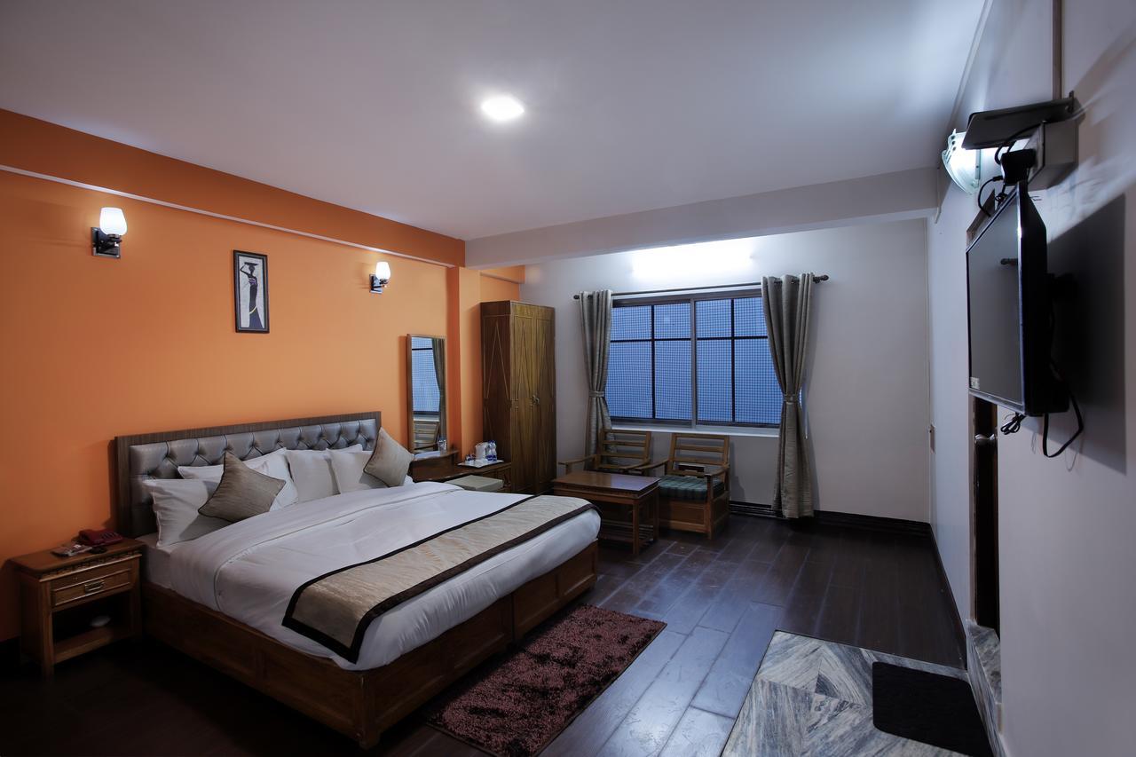 Hotel Kasturi Palace & Restaurant Darjeeling Darjeeling  Bagian luar foto