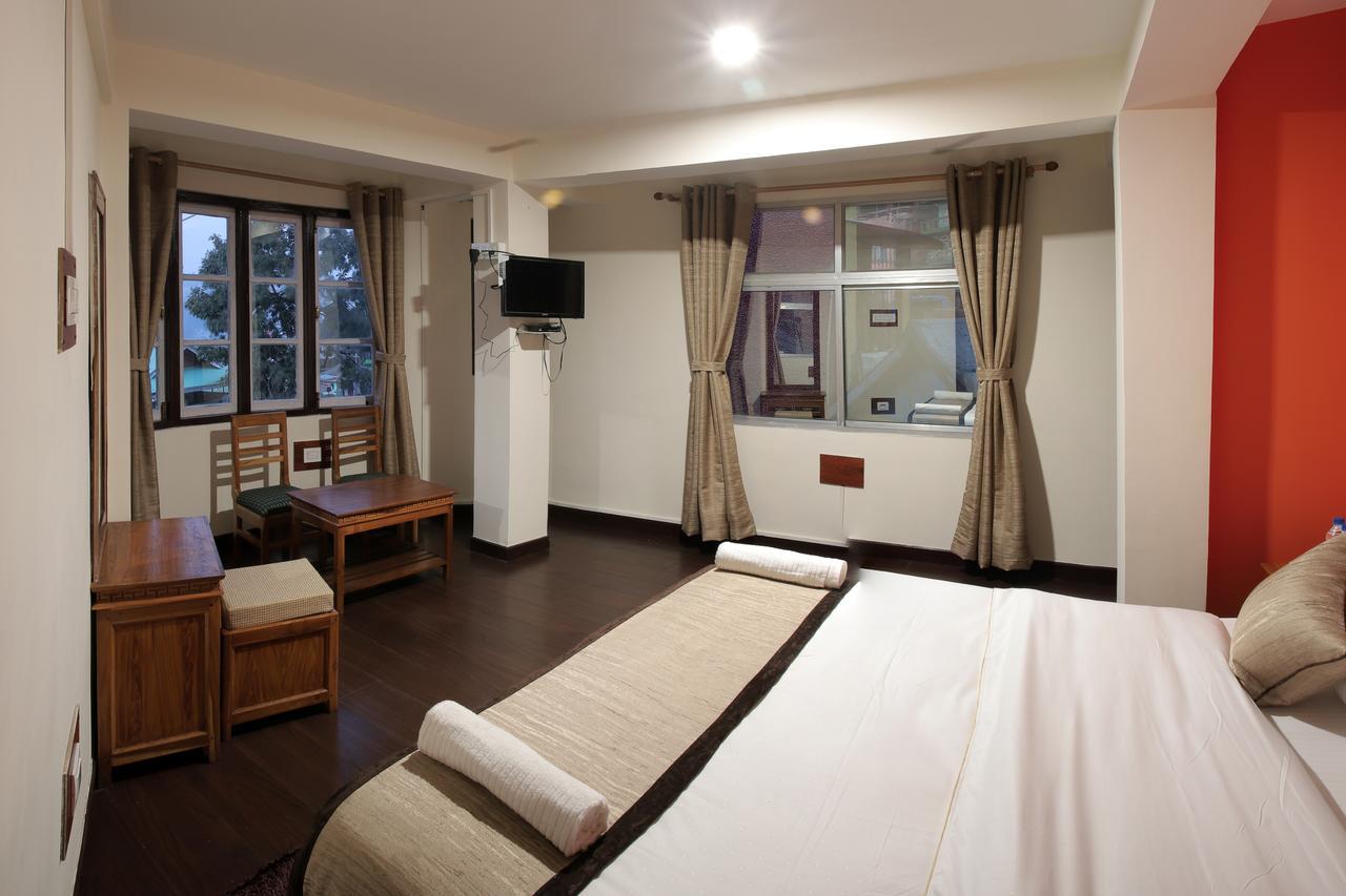 Hotel Kasturi Palace & Restaurant Darjeeling Darjeeling  Bagian luar foto
