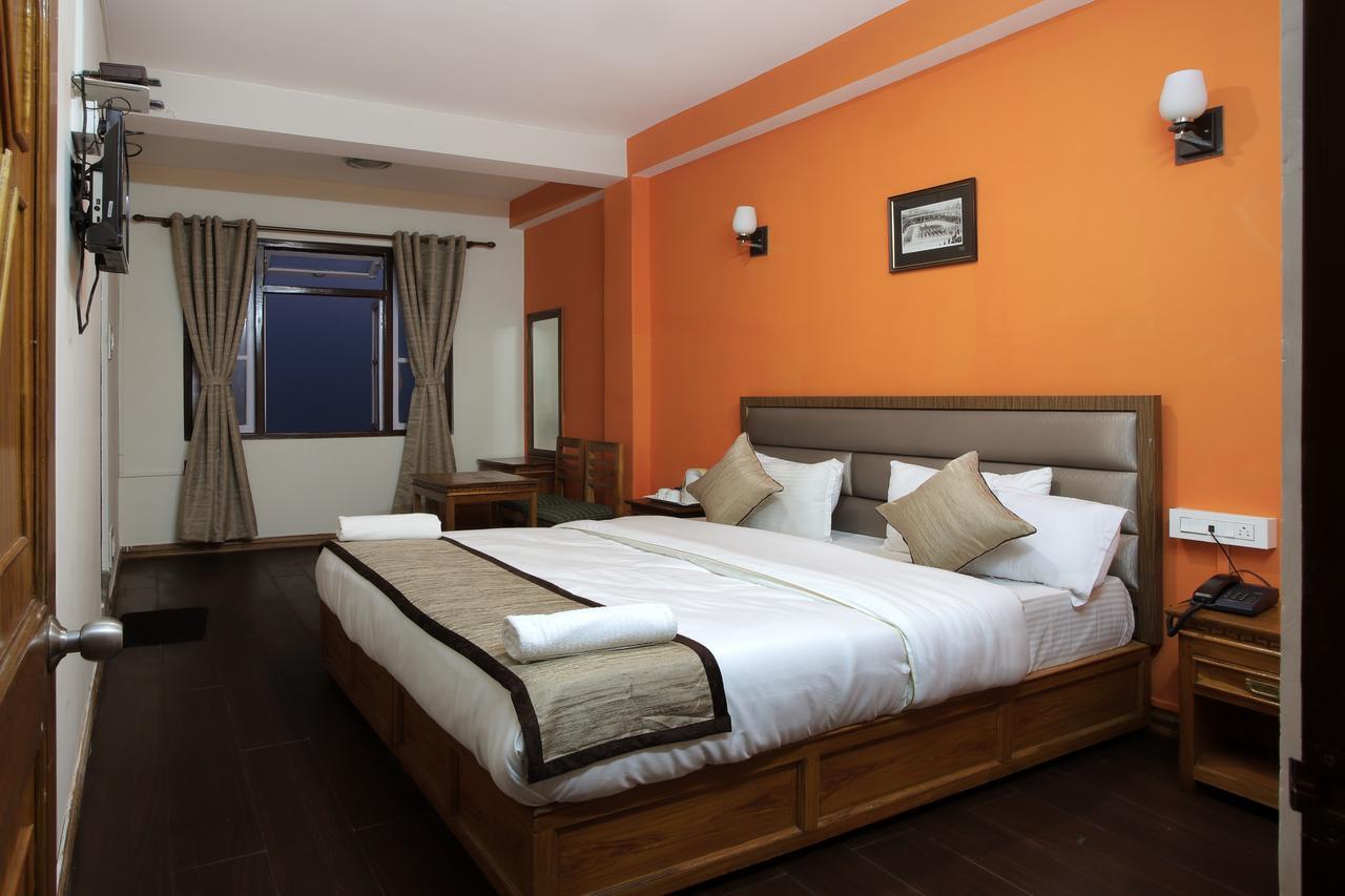 Hotel Kasturi Palace & Restaurant Darjeeling Darjeeling  Bagian luar foto
